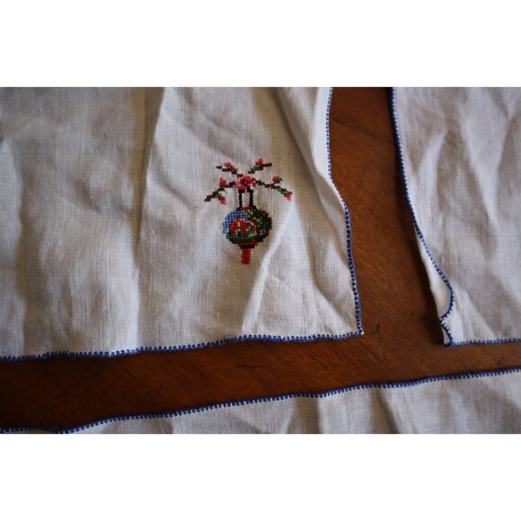 Vtg Cross Stitch Placemats Or Napkins Japanese Cherry Blossom Building 18x12" - Picture 14 of 16